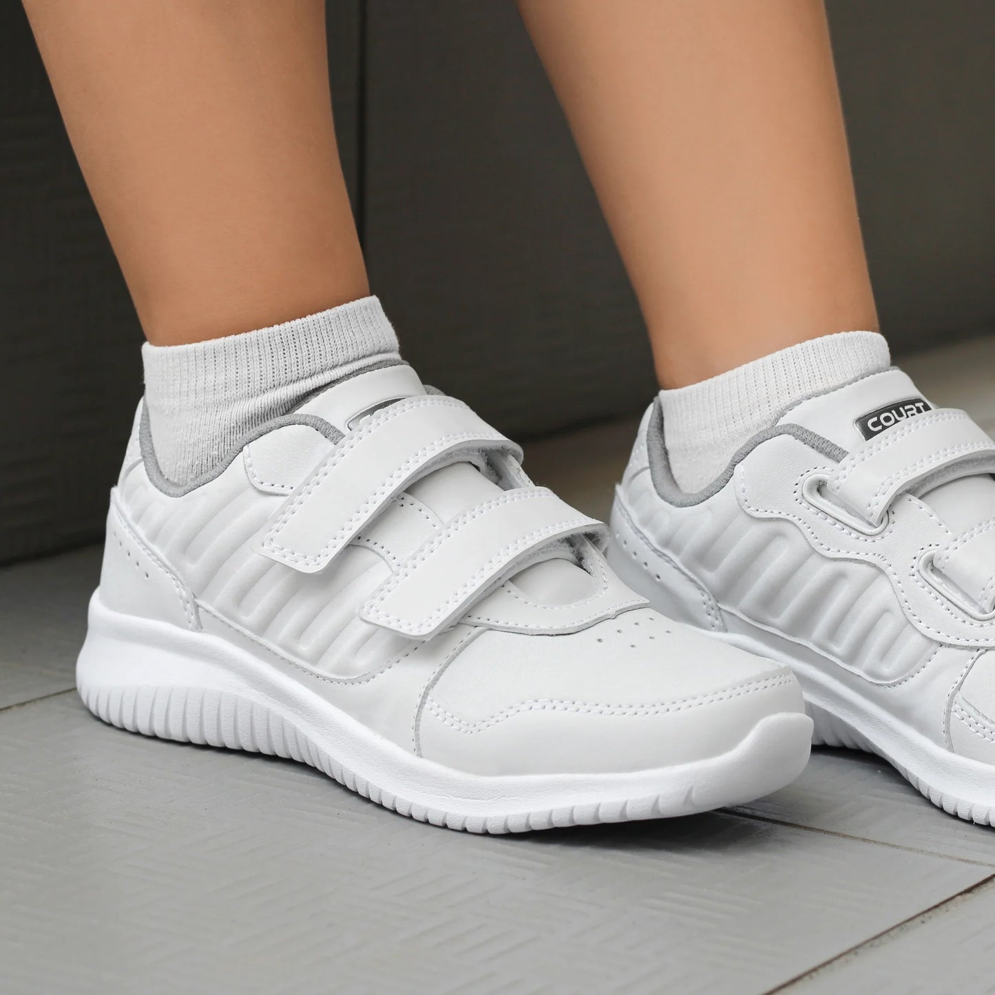 COURT Tenis Escolar para niños con Piel Durables, Cómodos, Ligeros con Velcro