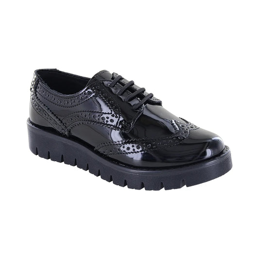 🎀 Zapatos Escolares para Niña 54703 – Charol Negro, Corte Láser y Ajuste con Agujeta 👞✨